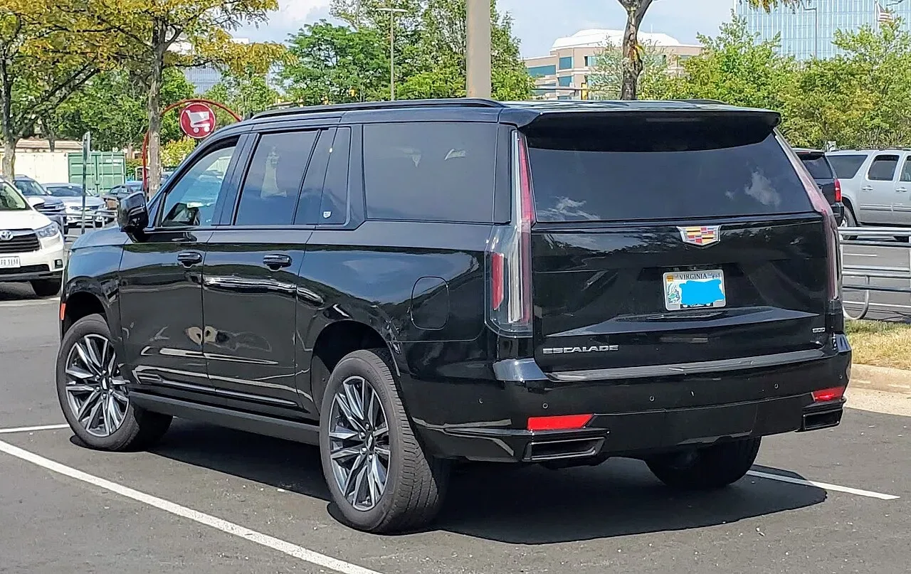 Cadillac Escalade, rear