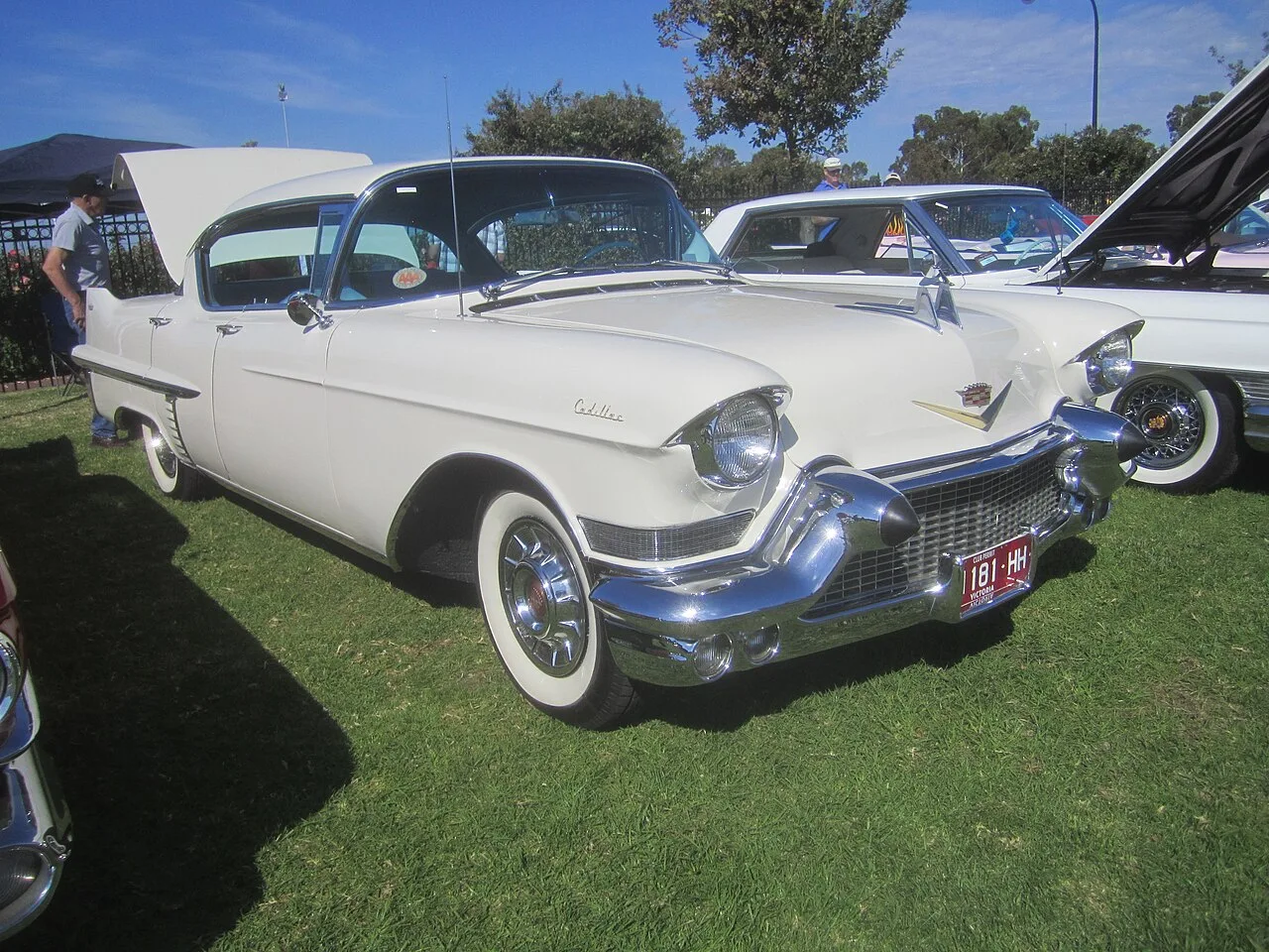 Cadillac Series 62, side