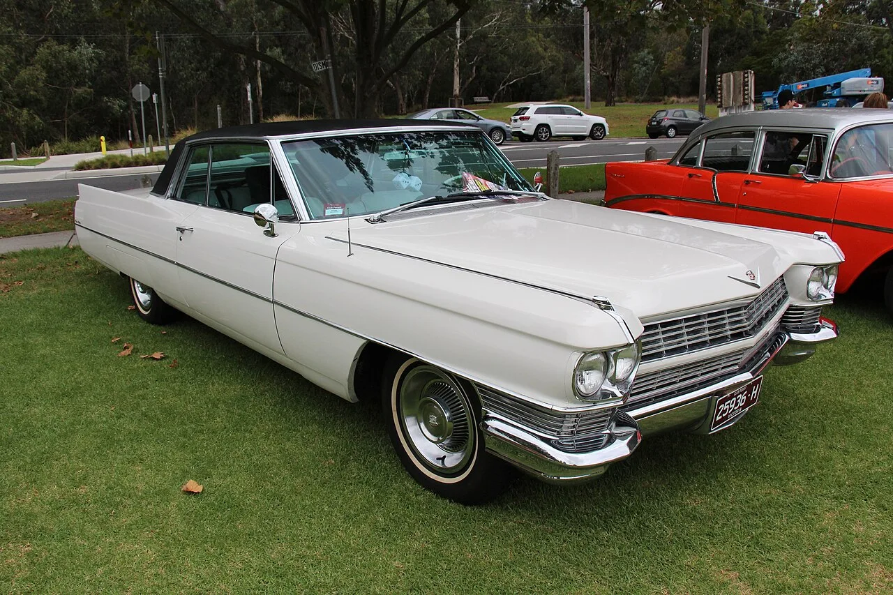 Cadillac Series 63, rear