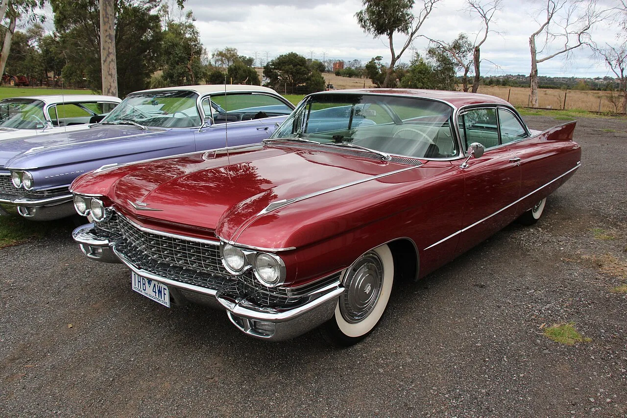 Cadillac Series 63, side