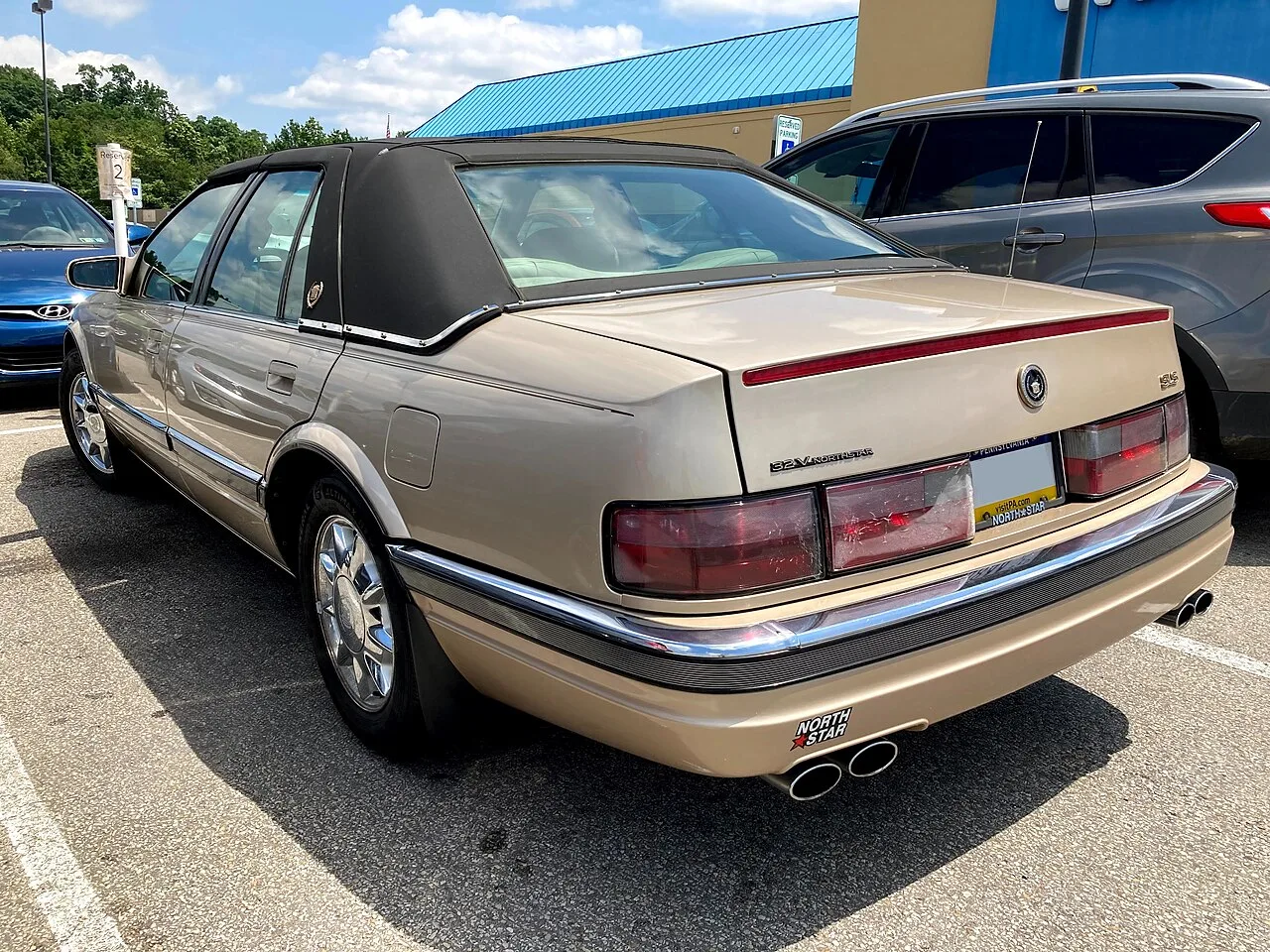 Cadillac Seville, rear