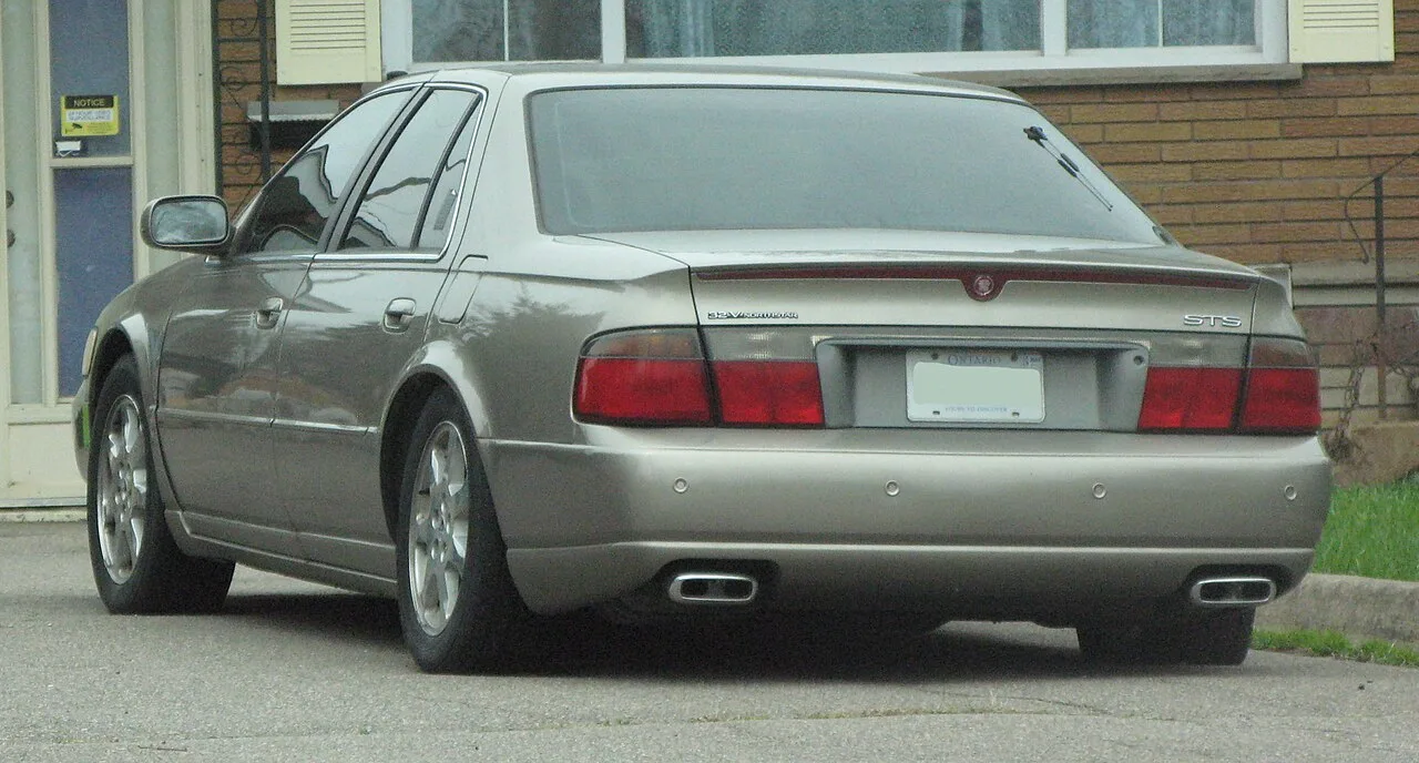 Cadillac Seville, rear