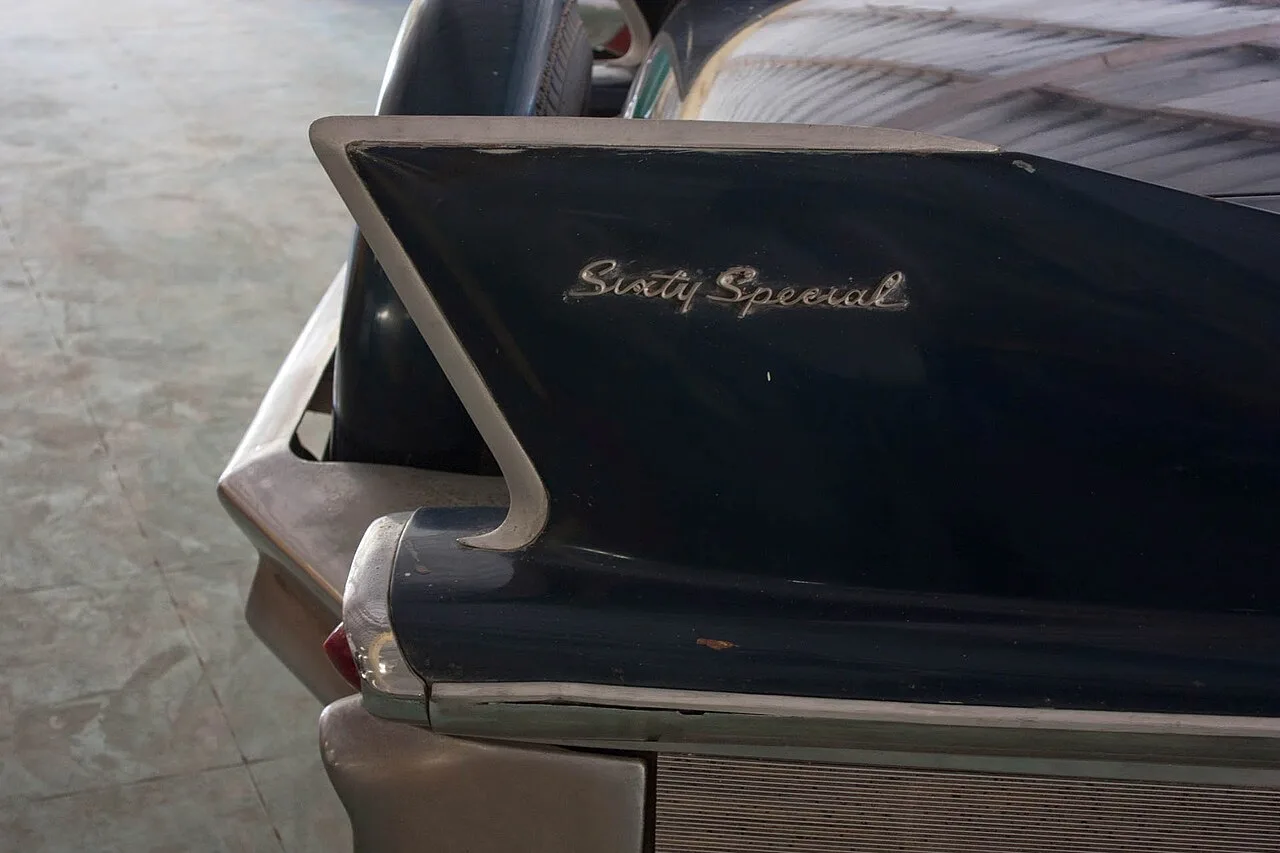 Cadillac Sixty Special, rear