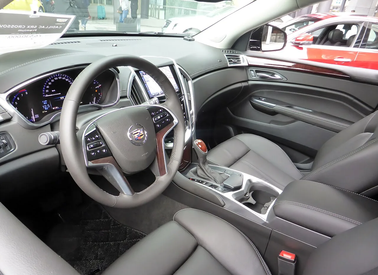 Cadillac SRX, interior