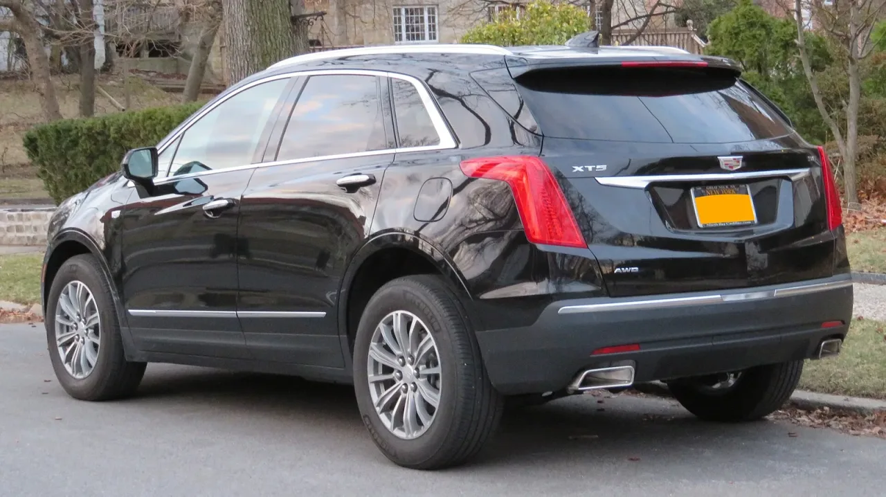 Cadillac XT5, rear