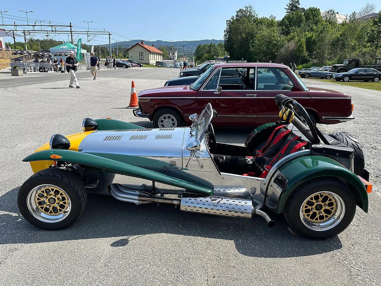 Caterham Seven Series 3 1600GT, side