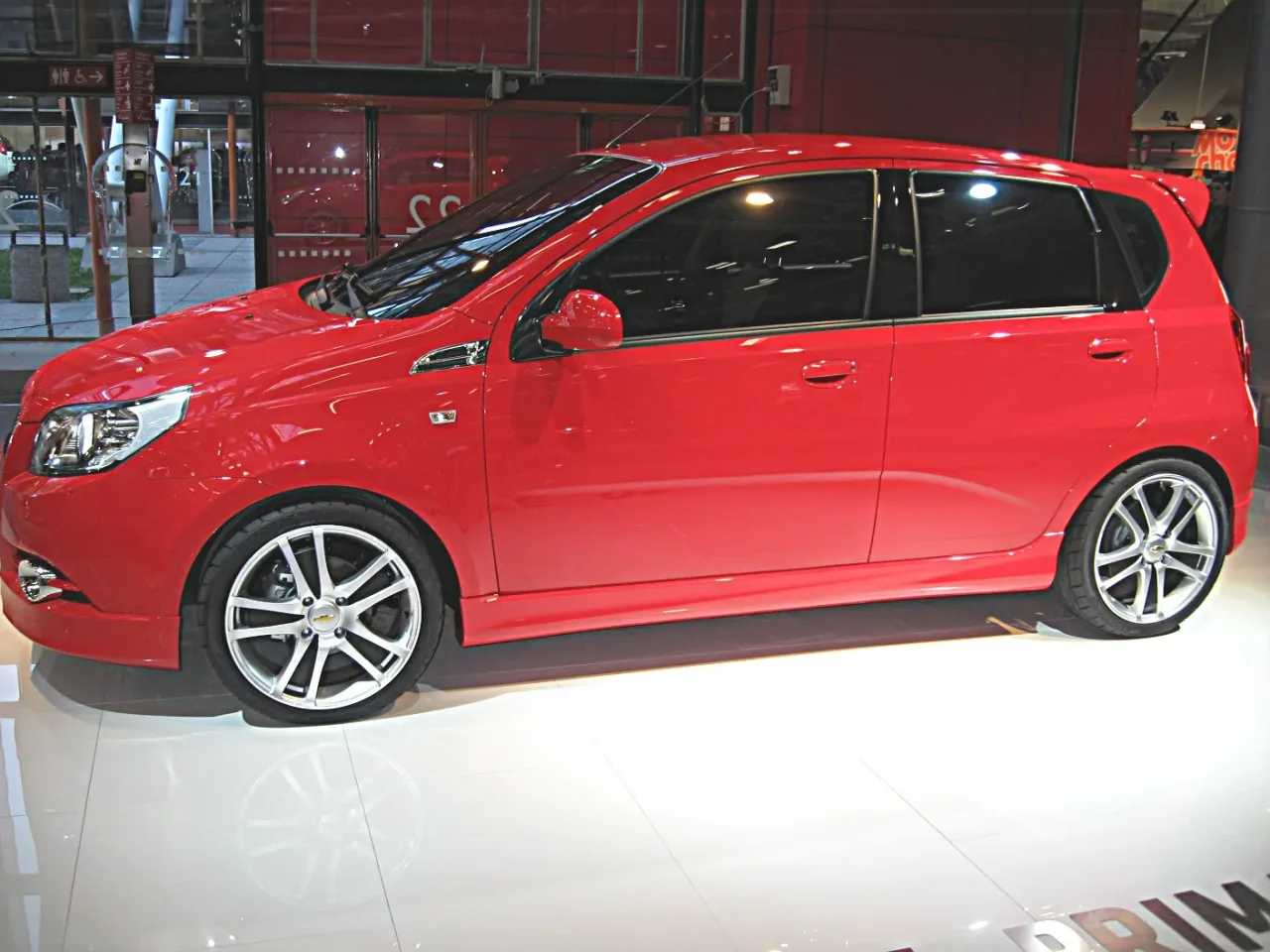 Chevrolet Aveo, side