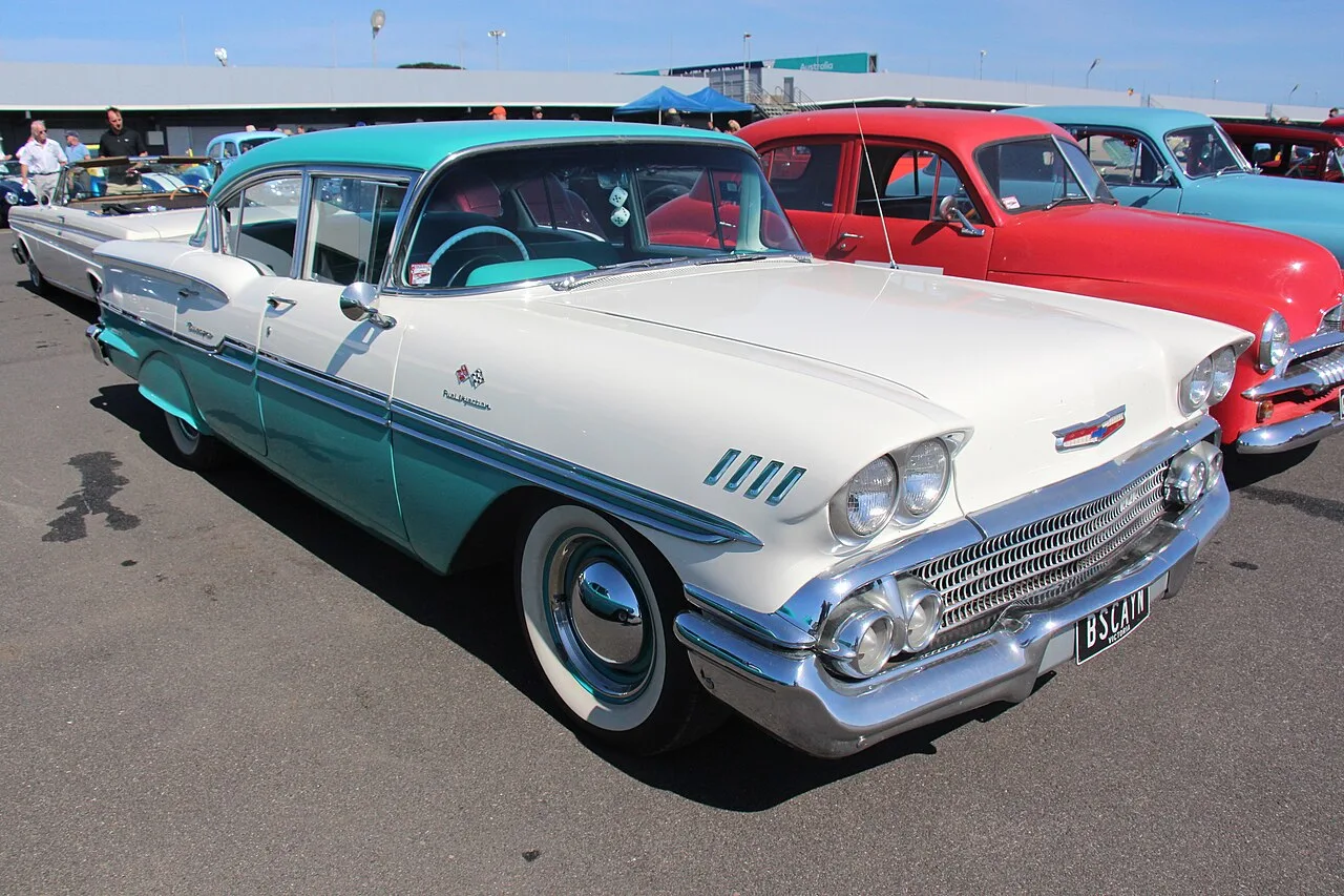 Chevrolet Biscayne, side