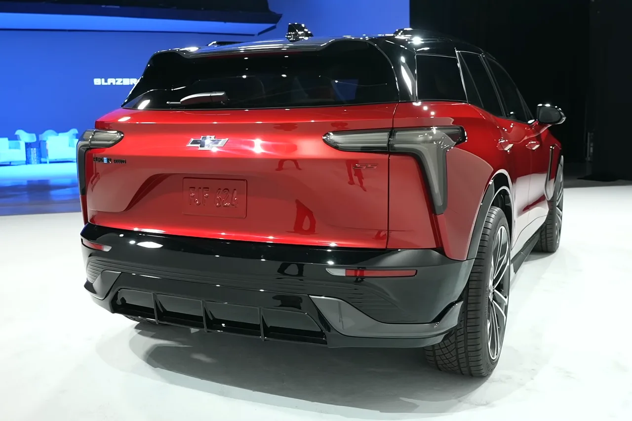 Chevrolet Blazer, rear