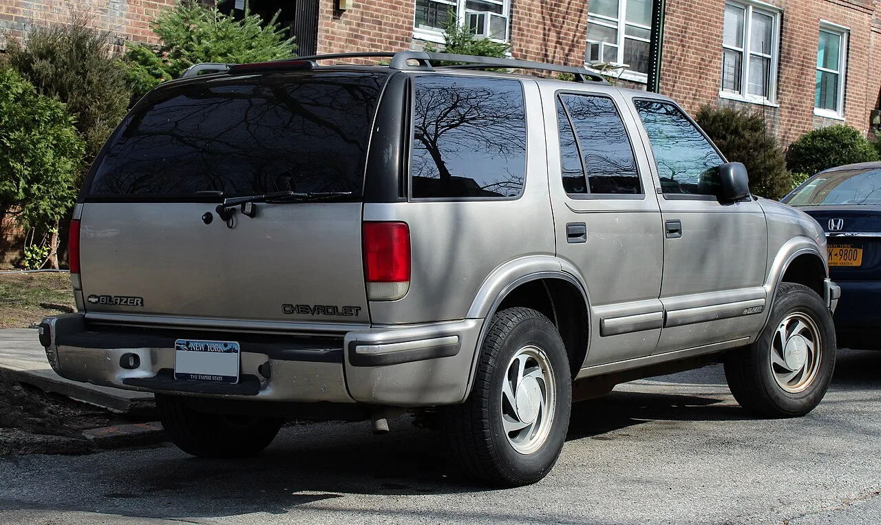 Chevrolet Blazer, rear