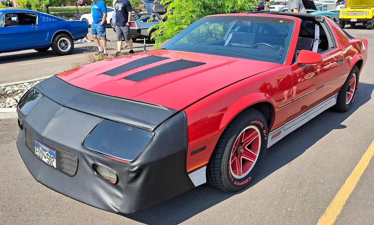 Chevrolet Camaro, side