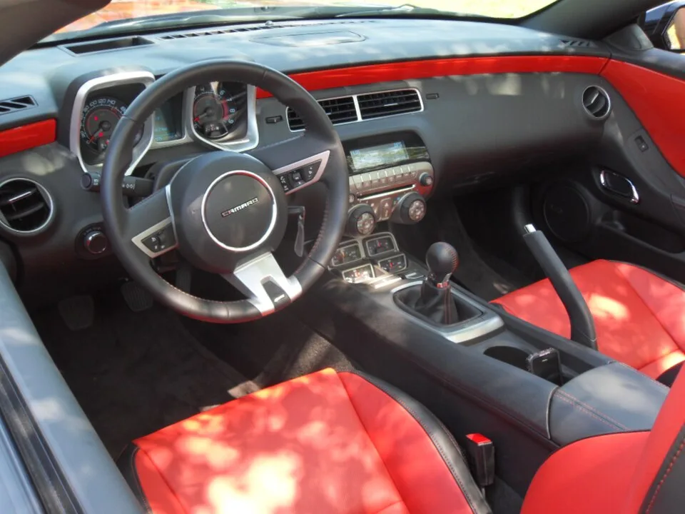 Chevrolet Camaro, interior
