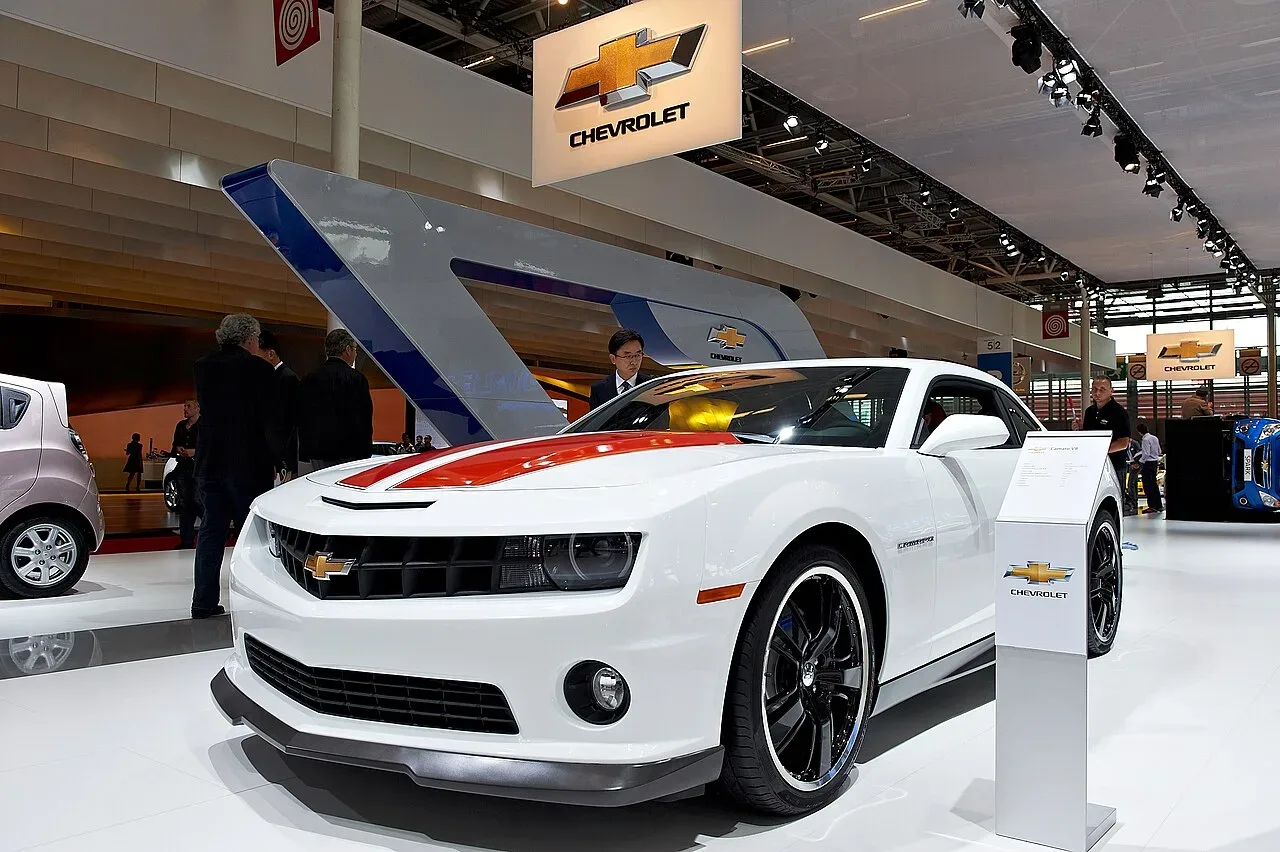 Chevrolet Camaro, side