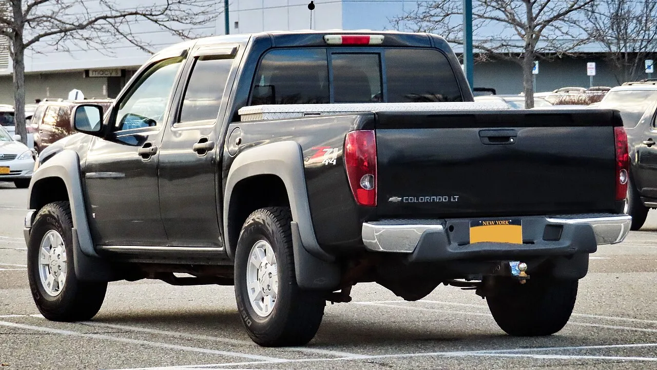 Chevrolet Colorado, rear