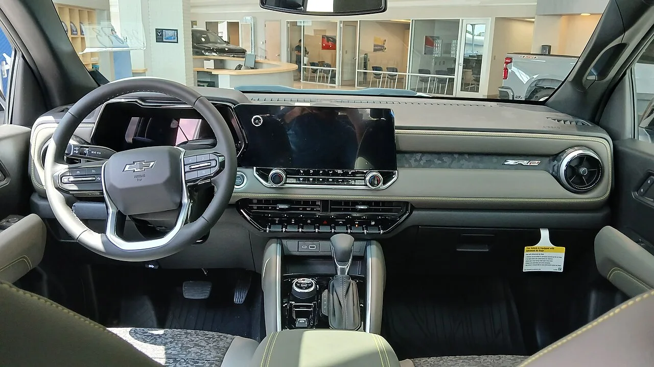 Chevrolet Colorado, interior