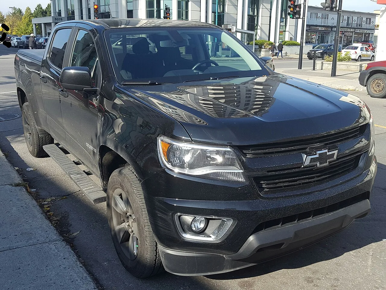 Chevrolet Colorado, side