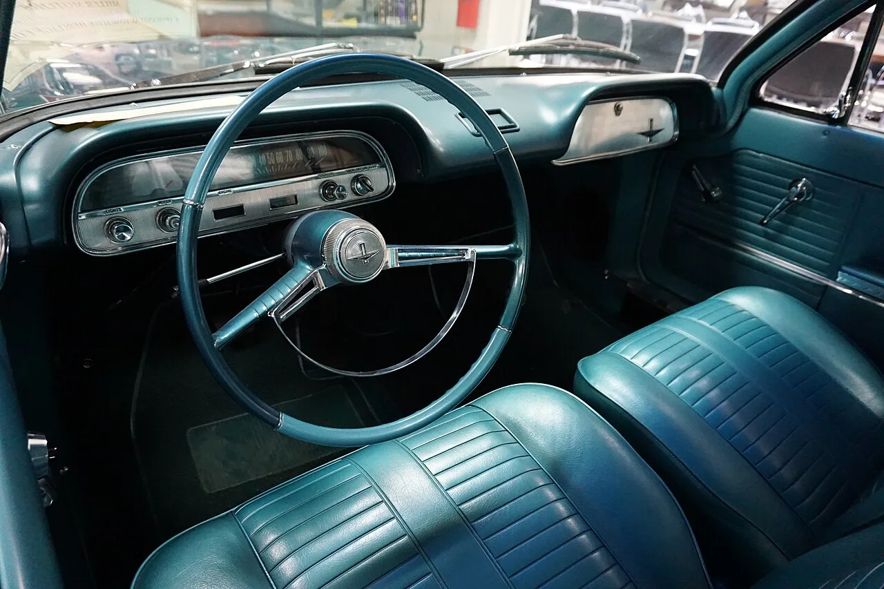 Chevrolet Corvair Monza Spyder, interior