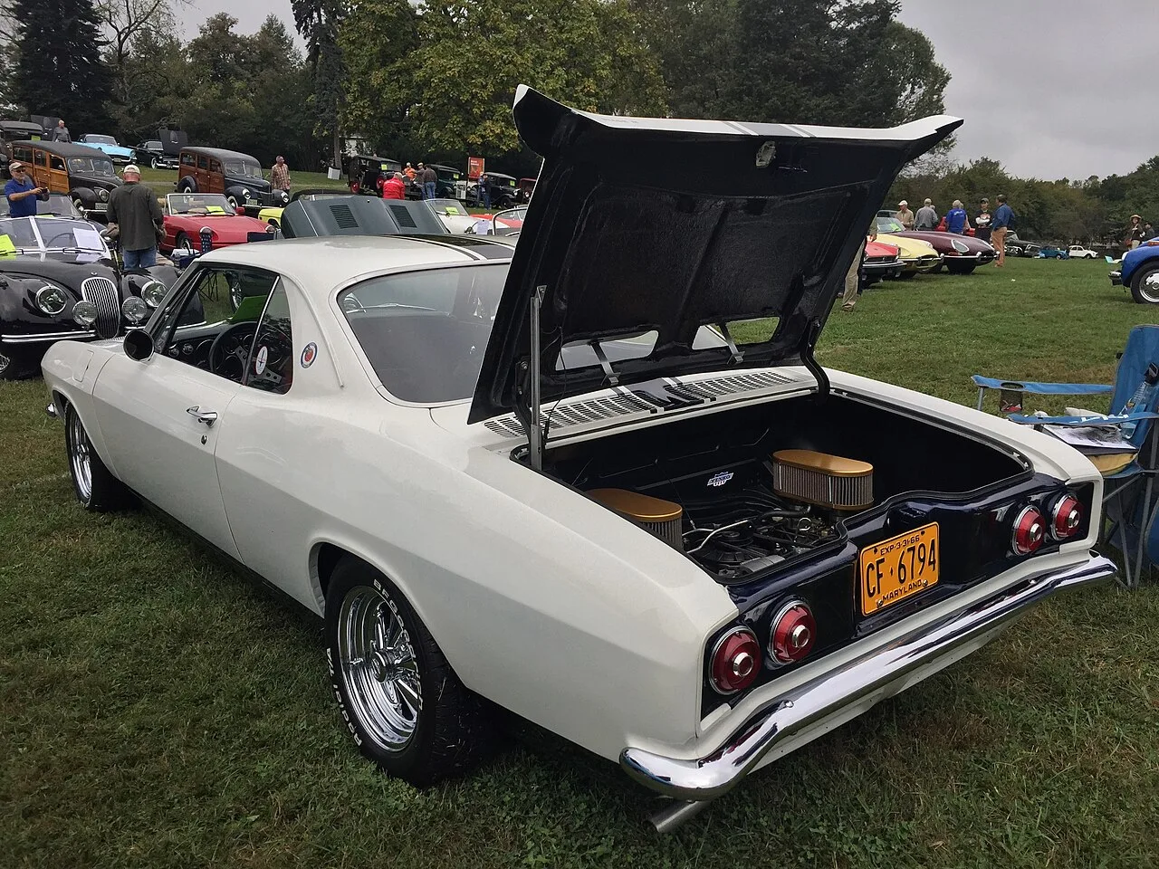 Chevrolet Corvair Corsa, side