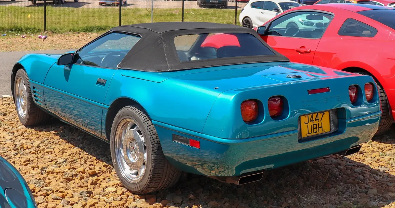Chevrolet Corvette, rear