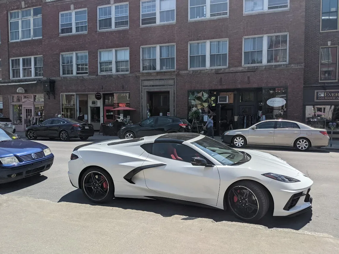 Chevrolet Corvette, side