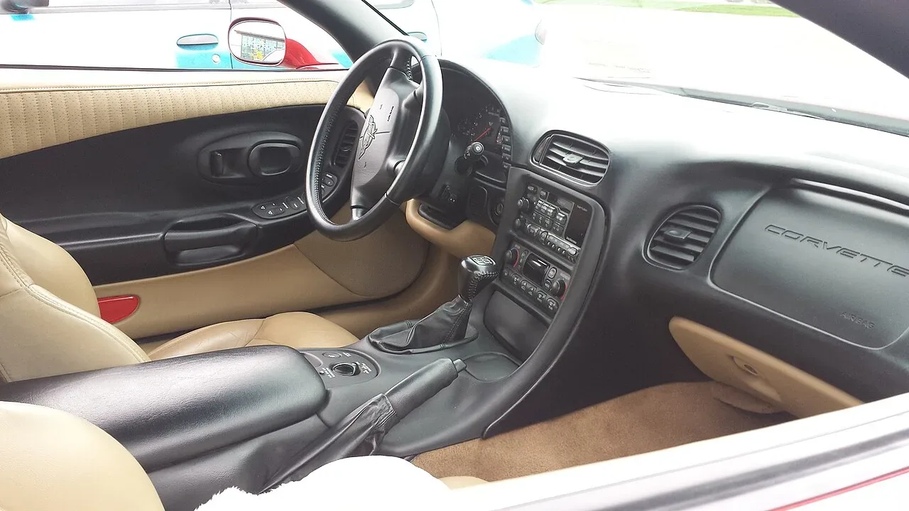 Chevrolet Corvette, interior