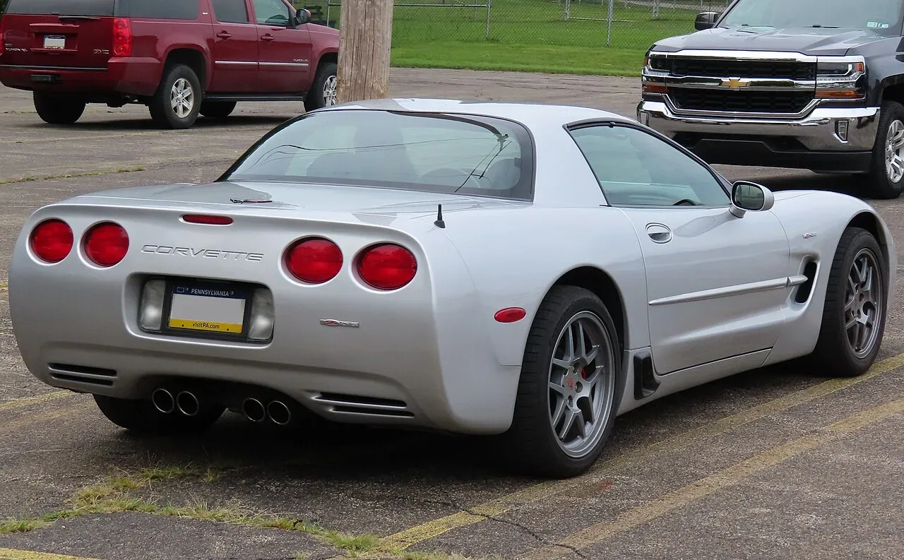 Chevrolet Corvette, rear