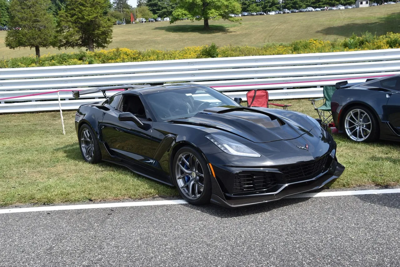 Chevrolet Corvette, rear