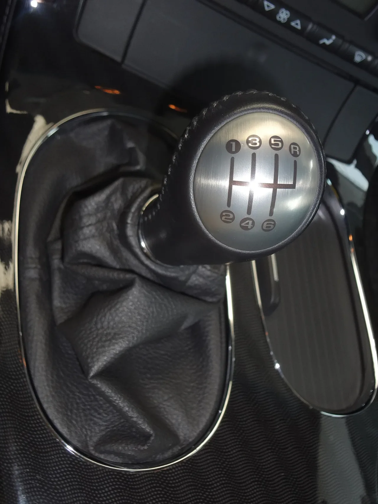 Chevrolet Corvette, interior