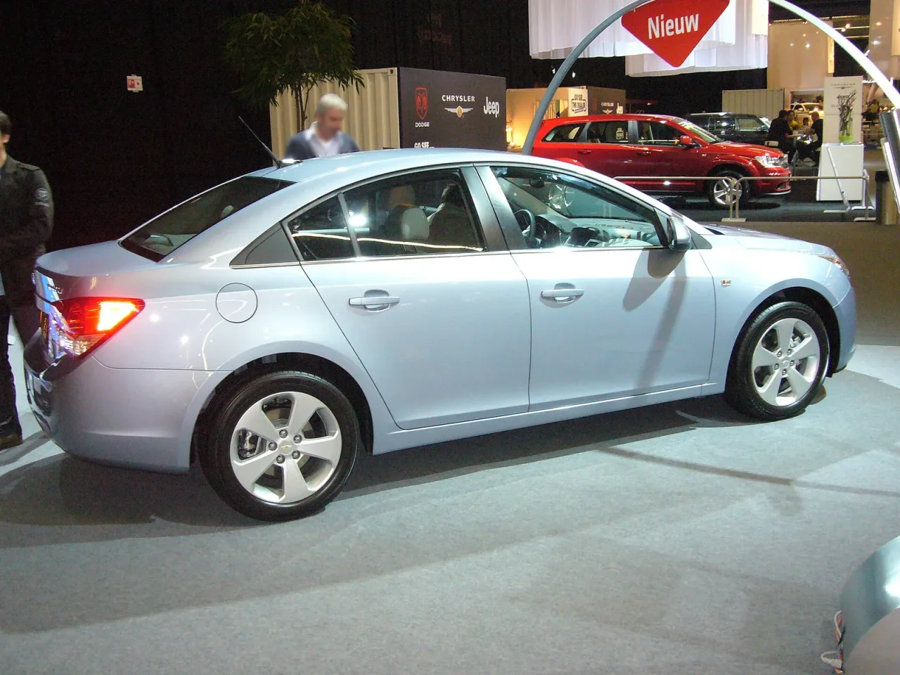 Chevrolet Cruze, side