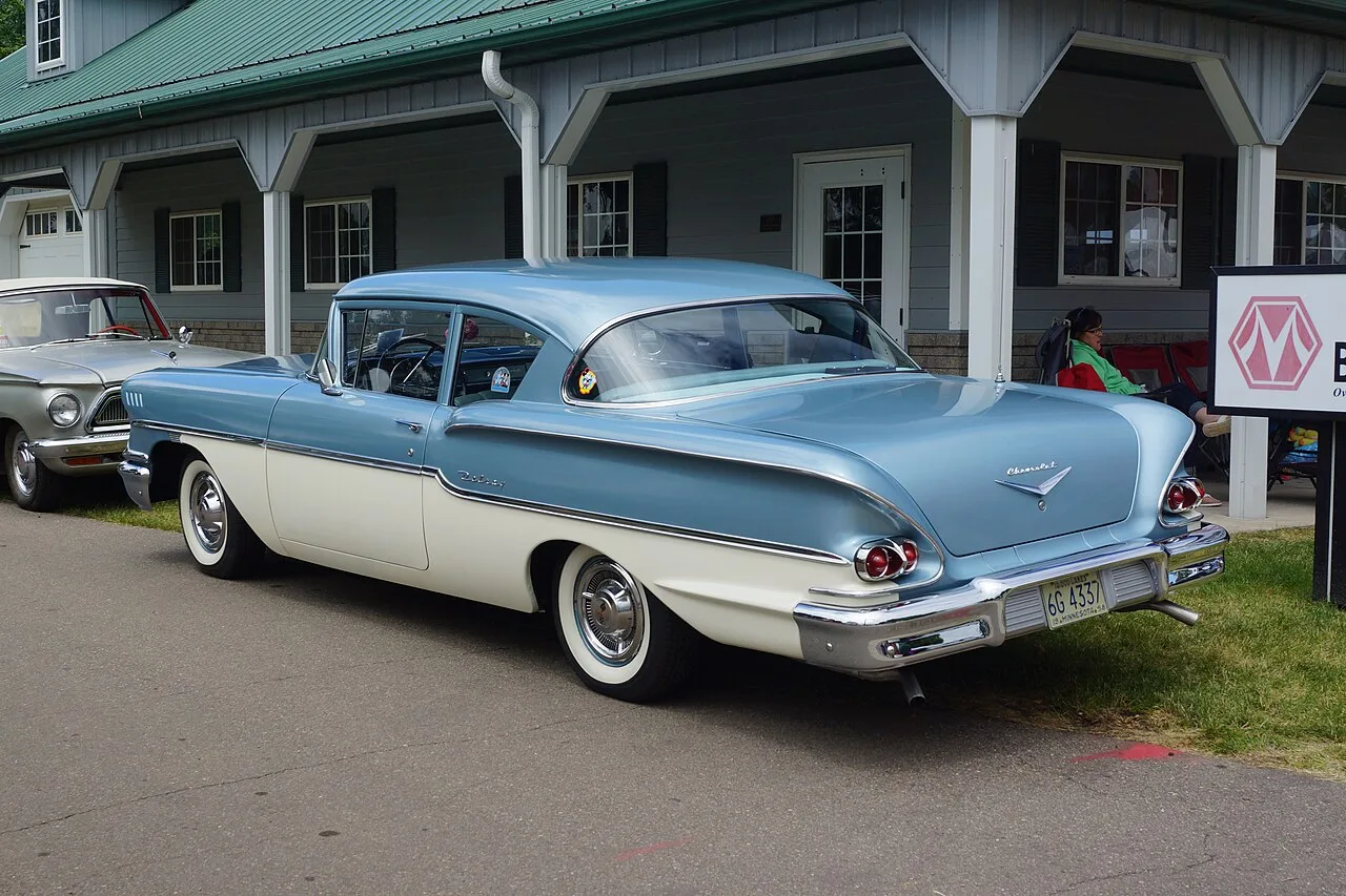 Chevrolet Delray, rear