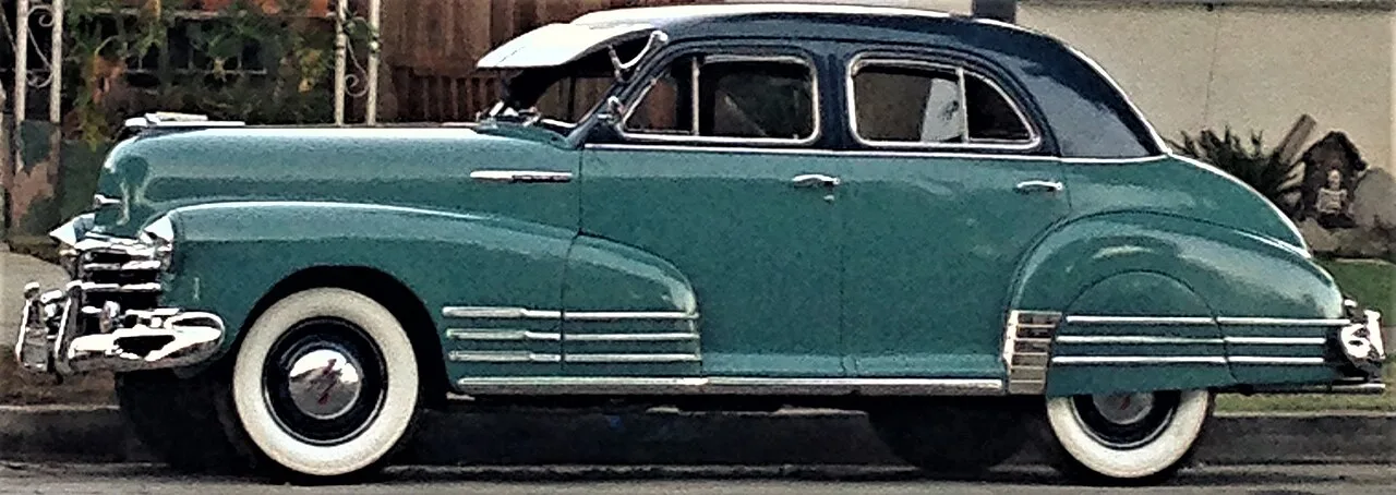 Chevrolet Fleetline, side