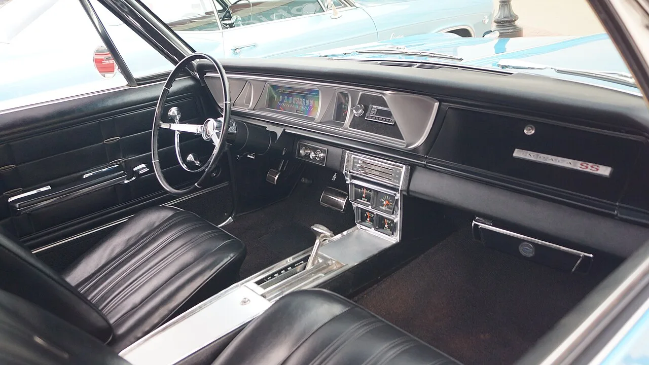 Chevrolet Impala fourth generation, interior