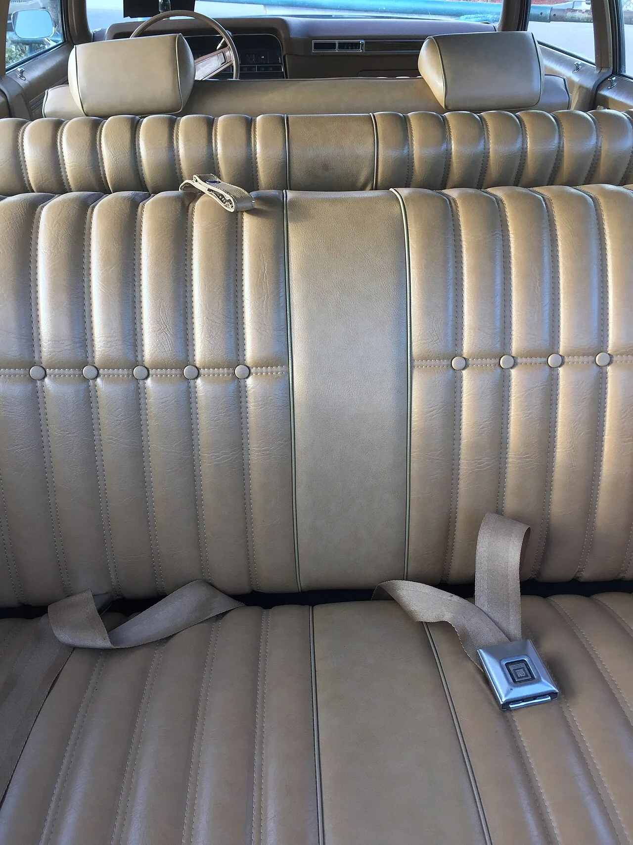 Chevrolet Kingswood, interior