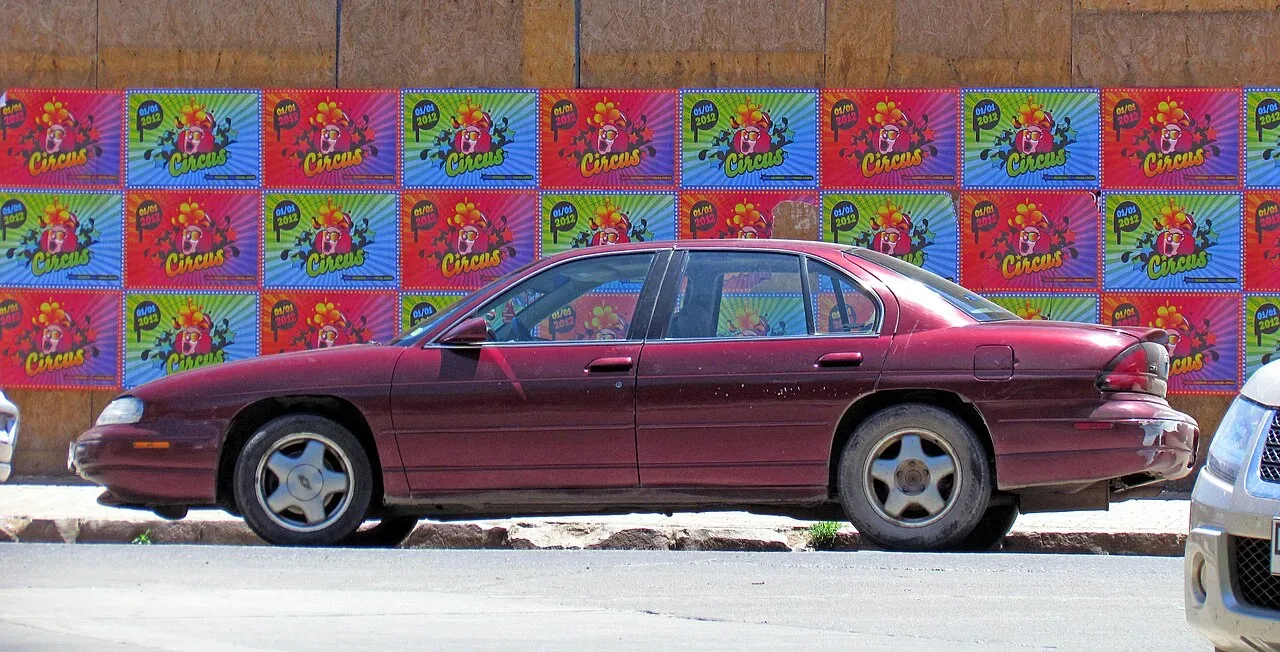 Chevrolet Lumina, side