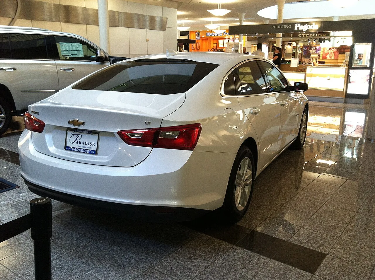 Chevrolet Malibu, side