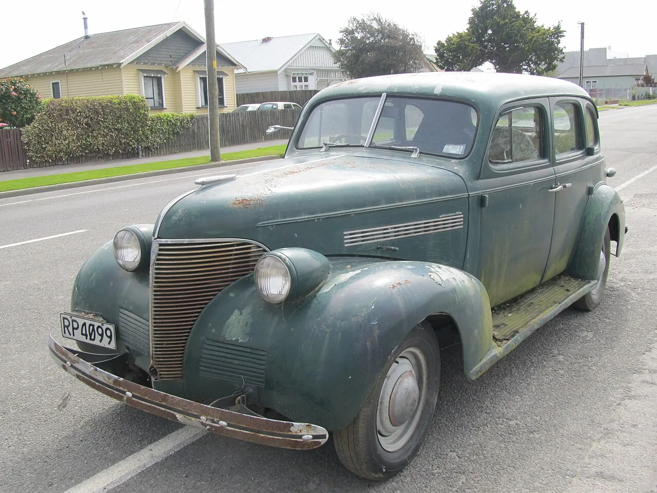 Chevrolet Master, side