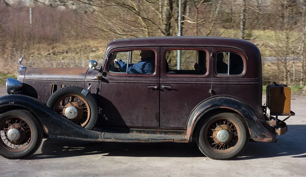 Chevrolet Master, side
