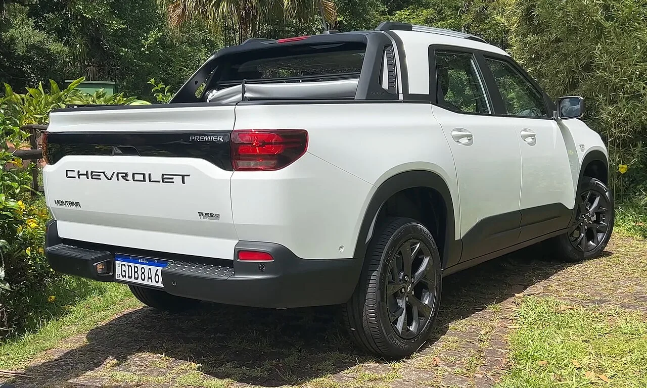 Chevrolet Montana, rear