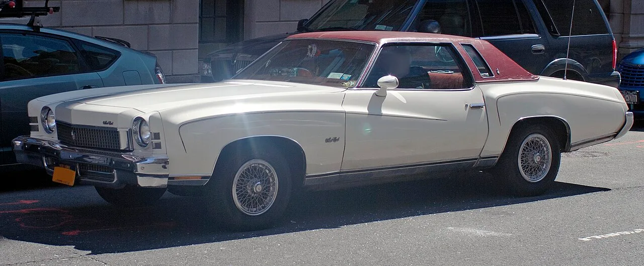 Chevrolet Monte Carlo second generation, side