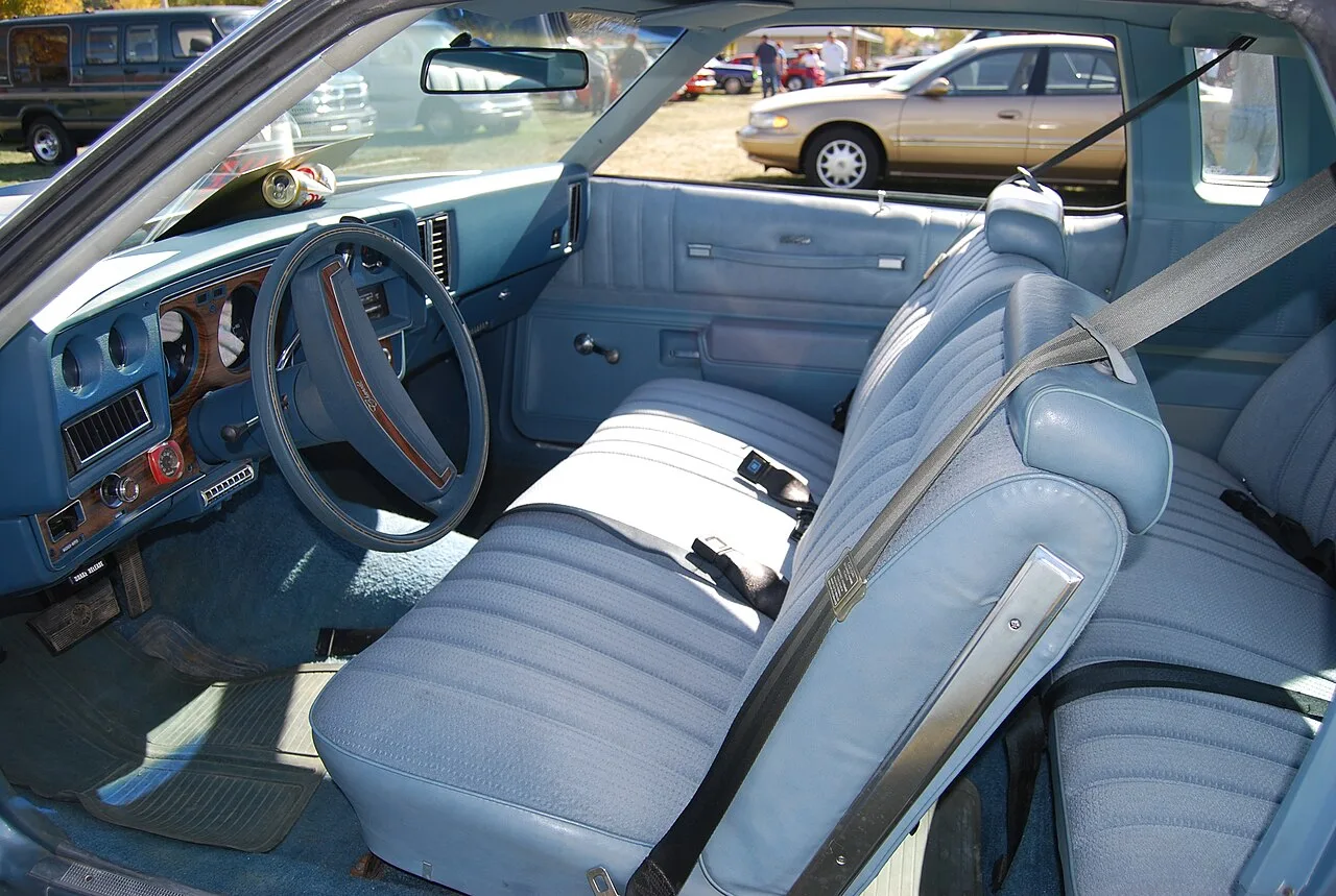 Chevrolet Monte Carlo third generation, interior