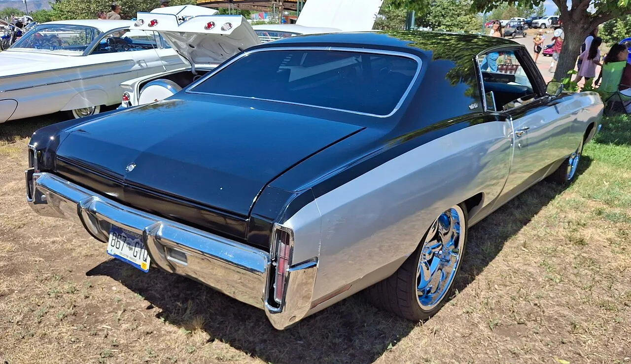 Chevrolet Monte Carlo first generation, side
