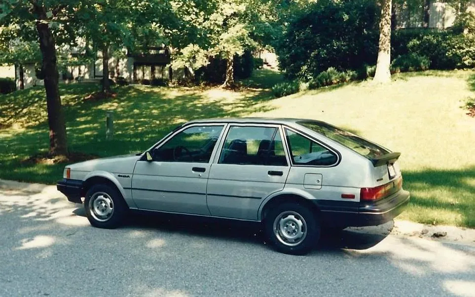 Chevrolet Nova, side