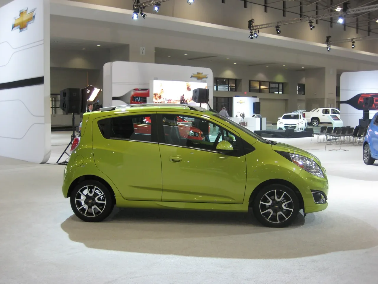 Chevrolet Spark, side