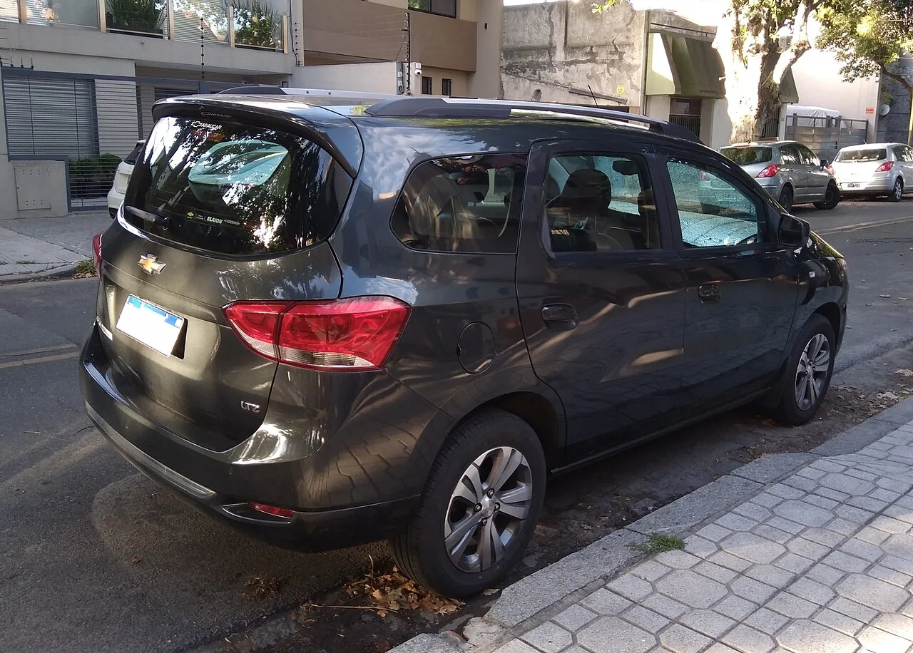 Chevrolet Spin, rear