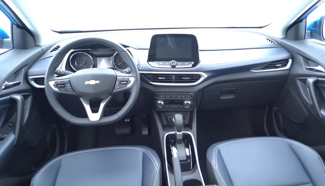 Chevrolet Tracker, interior
