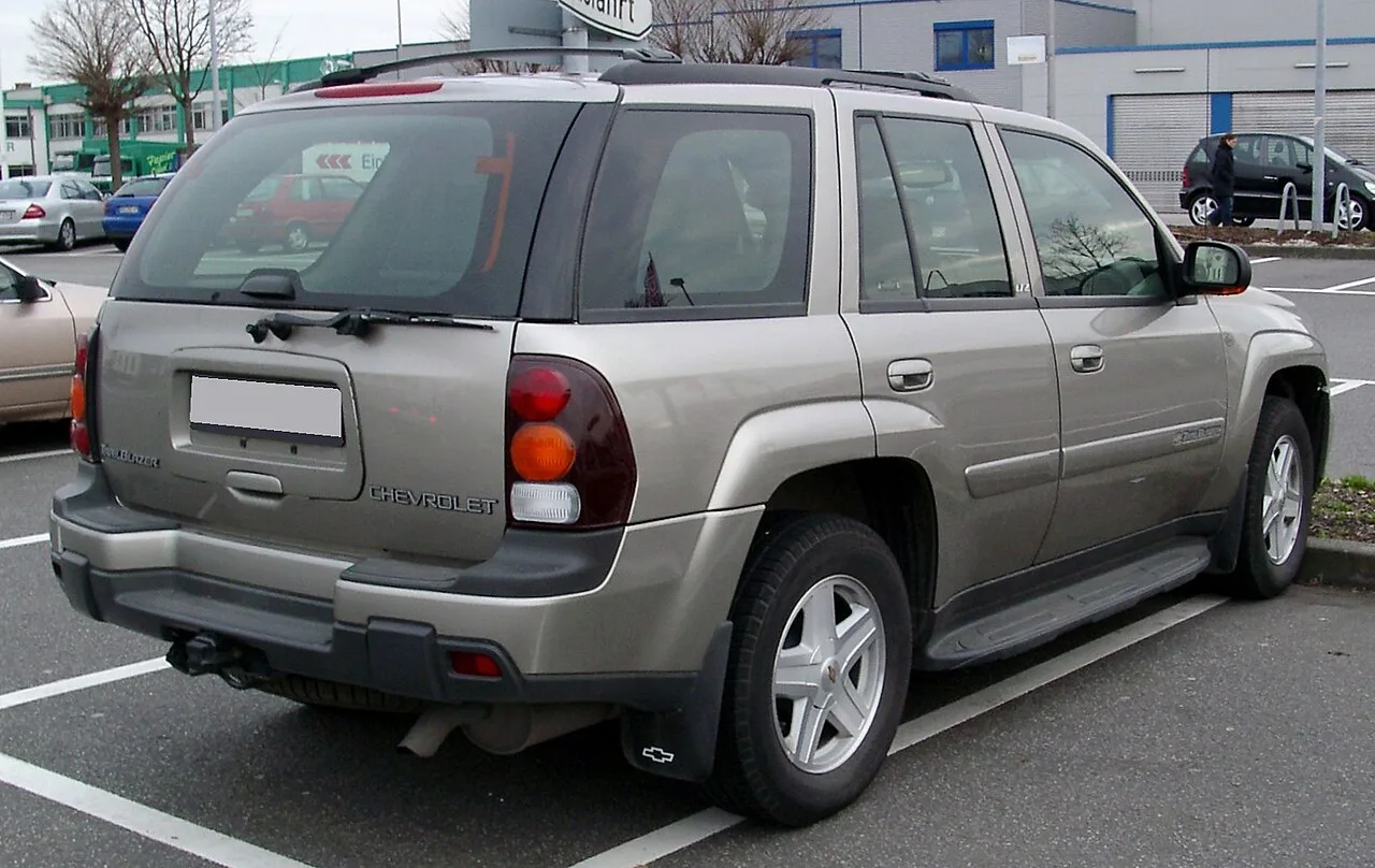 Chevrolet Trailblazer, rear