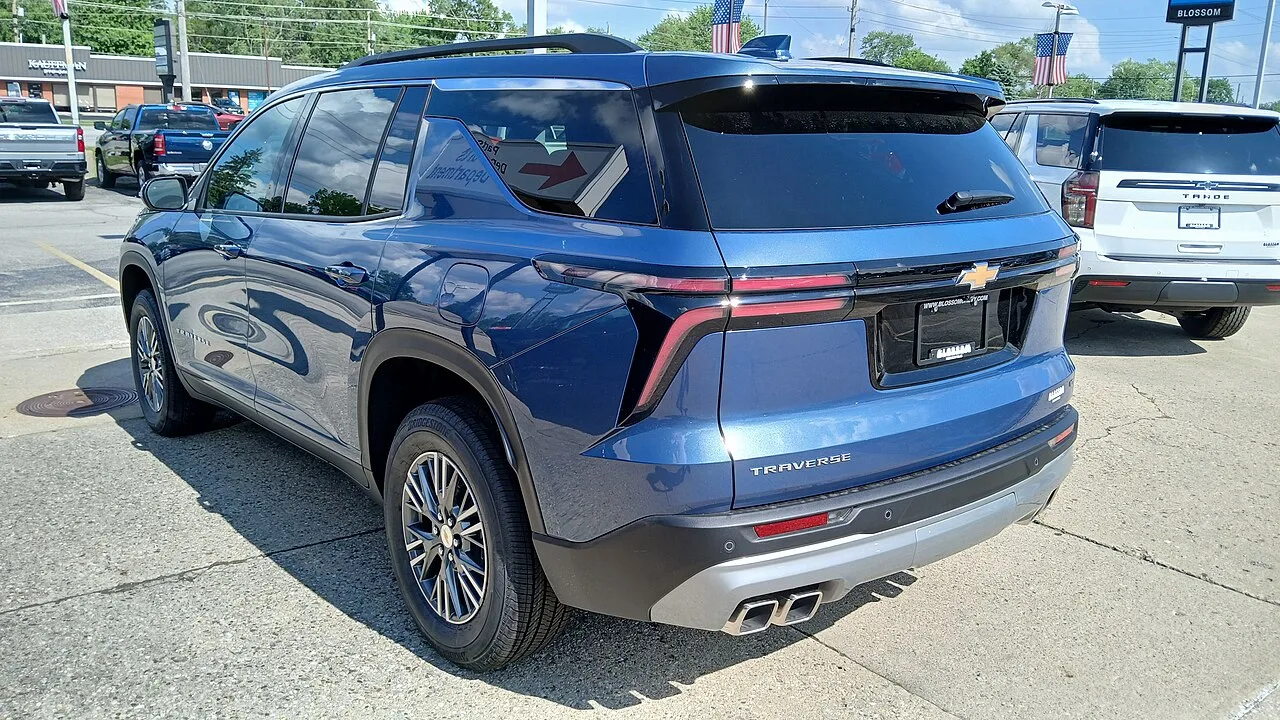 Chevrolet Traverse, rear