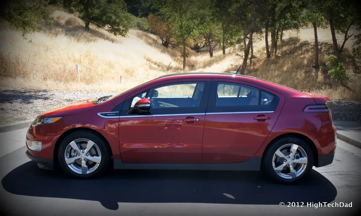 Chevrolet Volt, side
