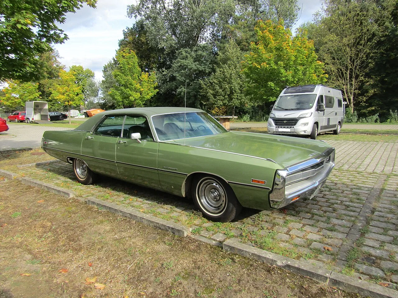 Chrysler 300, side