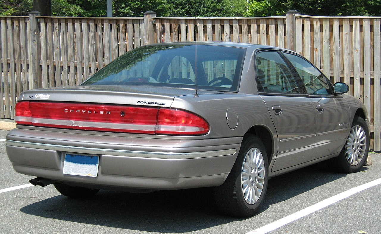 Chrysler Concorde/LHS, rear